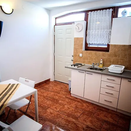 Shanti Apartman